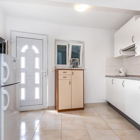 Apartments Oleander Kricin Baska  Exterior photo