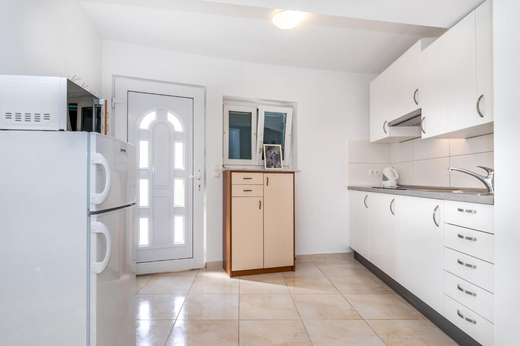 Apartments Oleander Kricin Baska  Exterior photo