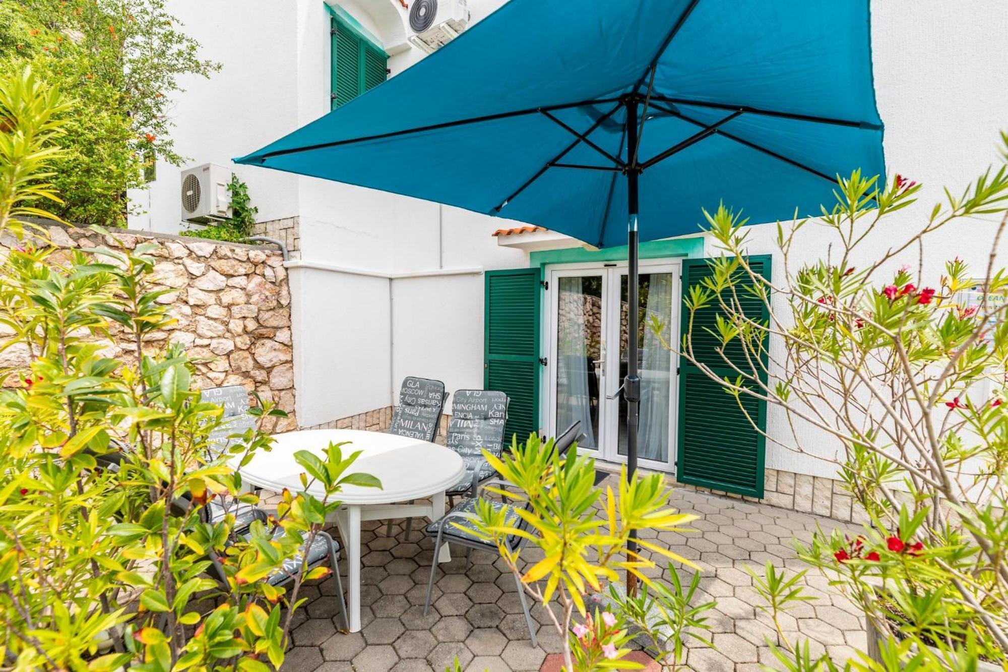 Apartments Oleander Kricin Baska  Exterior photo